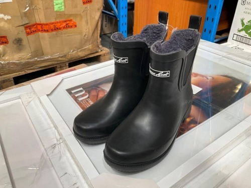 Bundle of 14 x Assorted Thomas Cook Women's Boots - Assorted Sizes and Colours - Total RRP $900