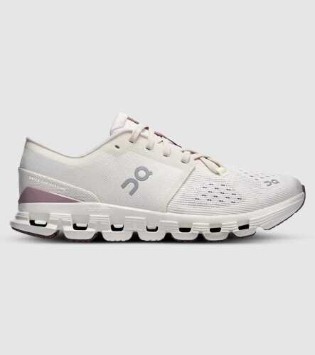 On Cloud X 4 Womens &mdash; Ivory / Heron &mdash; US 7.5