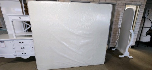Queen Size Mattress - RRP $1199 - Ex-Display