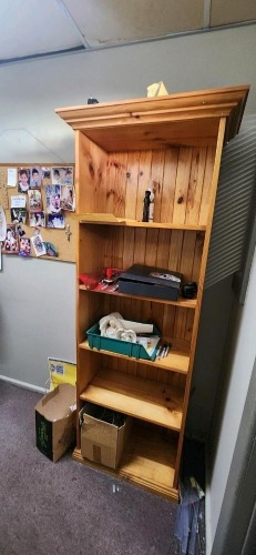 Bundle of Offce furniture - RRP $599 - Ex-Display