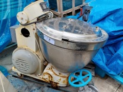 2010 Motorised 25kg Capacity Mobile Dough Mixing Machine