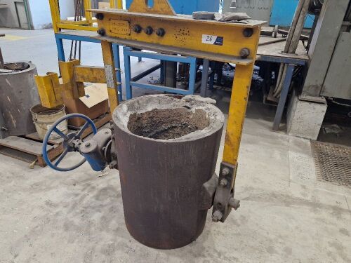 Contingency for Worrell Engineering Systems Heavy Duty Metal Molten Steel Teapot Pouring Ladles