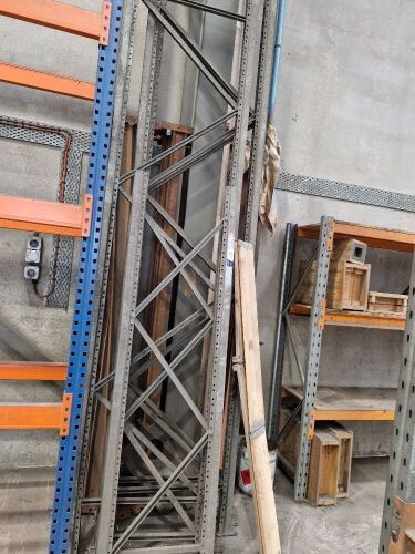 5 Steel Pallet Uprights and Qty of Load Beams