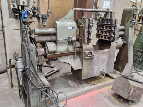 Machbro Heavy Duty Steel Framed Pneumatic Shell Core Machine