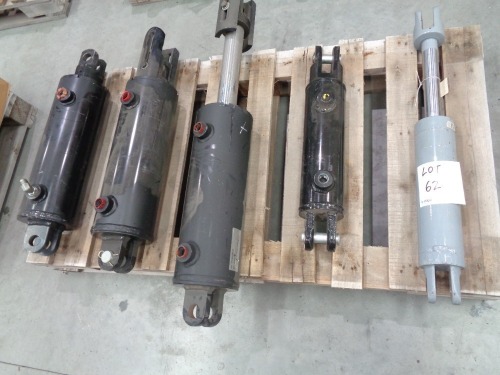 Pallet of Hydraulic Rams