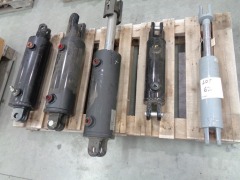 Pallet of Hydraulic Rams