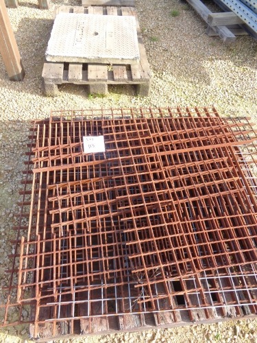 Steel Grates and Concrete Man Hole Cover