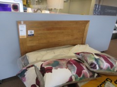 Clovelly Bay Queen Timber Bed, Sealy Exquisite Mattress, Linen & Pillows - 2