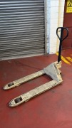 Crown PTH50 27-45 Manual Pallet Jack