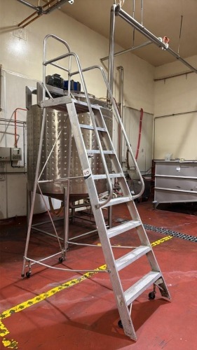 7-Step Aluminum Rolling Safety Platform Ladder