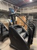 Life Fitness Integrity+ PowerMill Climber with Discover SE4 16" Console (Black Onyx) - 3
