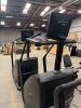 Life Fitness Integrity+ PowerMill Climber with Discover SE4 16" Console (Black Onyx) - 5
