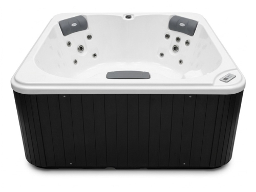 NEWHAVEN OUTDOOR SPA BATH - HEAT PUMP AND MOTOR INCLUDED