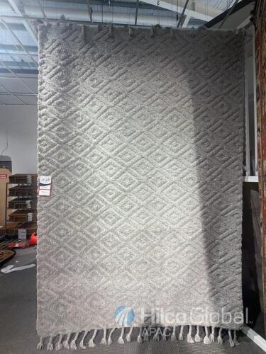 Grey Diamond Pattern Area Rug, approximate size 2 x 3 meters, fringed edges