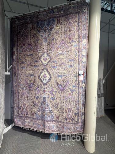 Traditional Geometric Pattern Area Rug