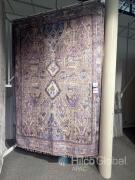 Traditional Geometric Pattern Area Rug