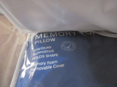 2 x Memory Foam Pillows, Medium