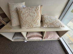 Fixture inc. cushions.