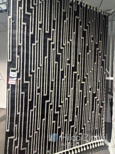 Black and White Geometric Patterned Area Rug