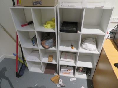 2 x Bookcases/Storage Units, 600 x 300 x 1200mm H each (No contents)