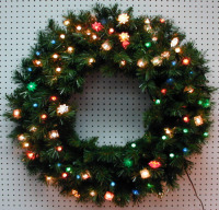 Christmas Wreath (Mock Pine) Decorated With Lights (XM6-2622)