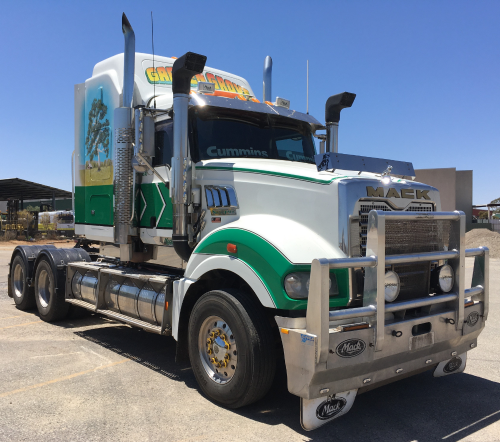 2010 Mack CLXT Superliner 6x4 Prime Mover