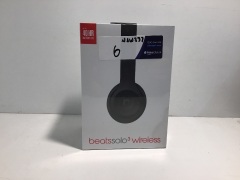 Beats Solo 3 Wireless On-Ear Headphones (Black) - 2
