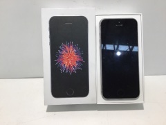 Apple iPhone SE 2016 - 64GB - Space Grey