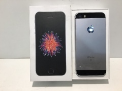 Apple iPhone SE - 64GB - Space Grey - 2