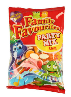 400 x 1kg bags of Family Favourites party mix comprising 40 Boxes of 10x 1kg bags per box, total 400 bags