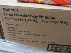 500 x 1kg bags of Family Favourites party mix comprising 50 Boxes of 10x 1kg bags per box, total 500 bags. - 4