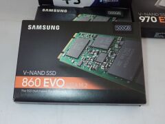 Quantity of 6 x Samsung SSD - 2