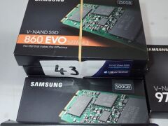 Quantity of 6 x Samsung SSD - 4