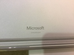 Microsoft Surface Book 2 - 15 in. 512GB i7 16GB with GPU - 5