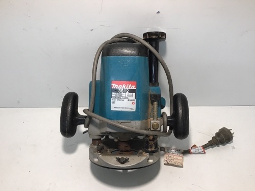 Makita 3612 plunge router 1850W - used