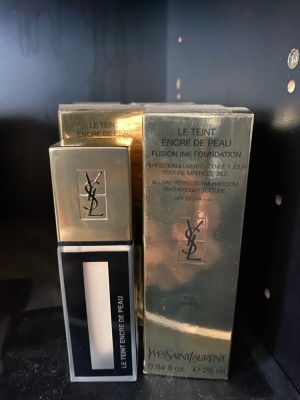 Approx 10 x YvesSaintLaurent Fusion Ink Foundation, 25ml bottles in various colours