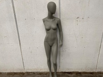 Freestanding Mannequin (Female)