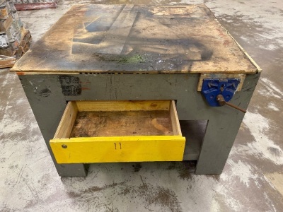 Carpenters Workbench with drawers and vice