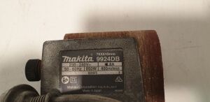 MAKITA 850W 76X610MM BELT SANDER 9924DB - 3