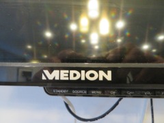 Medion 32" LCD Television with remote control - 2