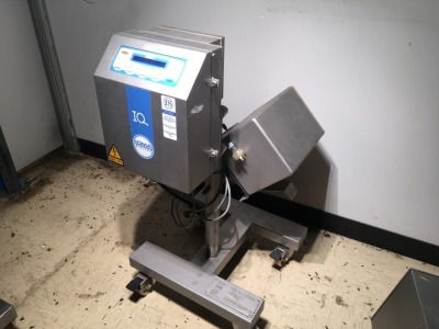 Loma IQ Metal Detector, Date: 2005, 200 x 35mm opening, 240 volt, on Wheels