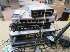 Assorted Routers & Switches, 2 x Routers, 3 x Switches. All with Power Supply - 3