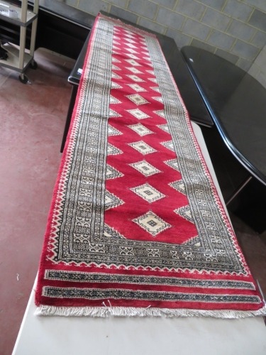 Persian Rug, KQU9LRB8, Hallway Runner, Red, Black & Cream Pakistan Pure Wool Pile JALDAR, 3210mm L x 750mm W